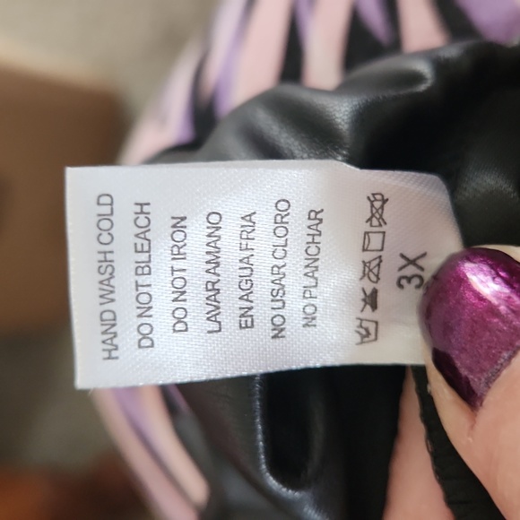 BUTTER SOFT ☆ MIDNITE BLACK ☆ FAUX LEATHER CARGO PANTS ☆ 2x ☆ NWT - Picture 12 of 12